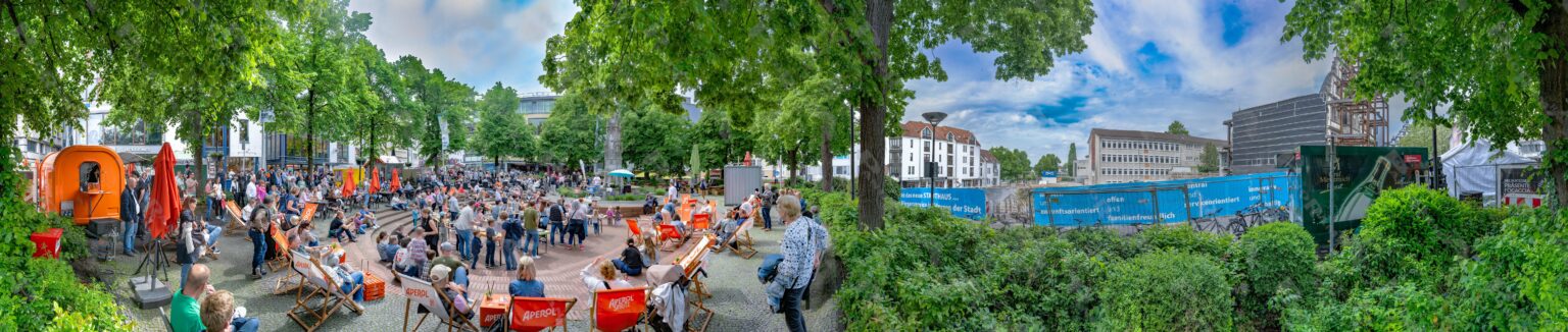 Frühlingsfest Paderborner Innenstadt 2026 am der Mariensäule mit einem bunten Unterhaltungsprogramm für groß u. klein